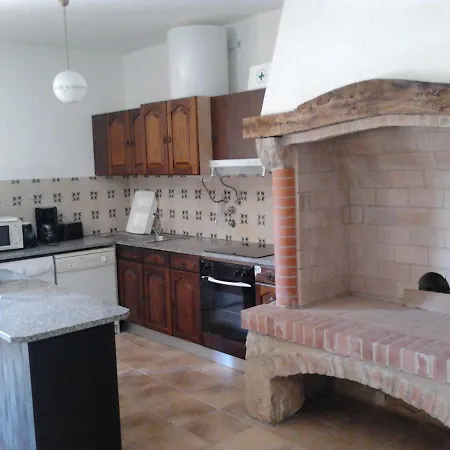 Historical 4 - Bedroom In