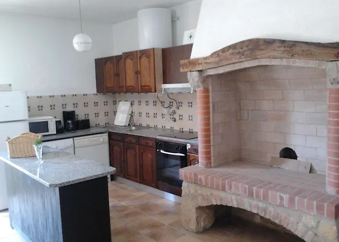 Historical 4 - Bedroom In