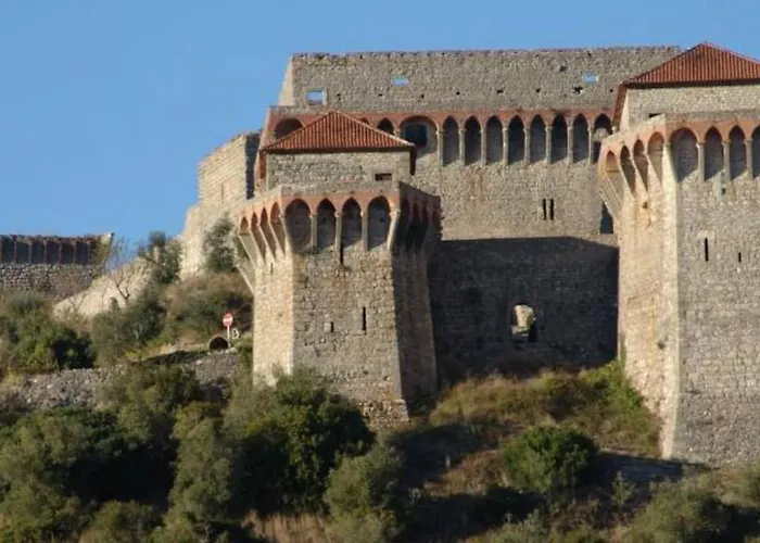 Вилла Historical 4 - Bedroom In